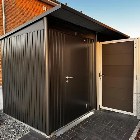 Haus Viking Mit 2 Bjorn 4 Pers Und Floki 6 Pers Mit Duene Und Garten Apartman *